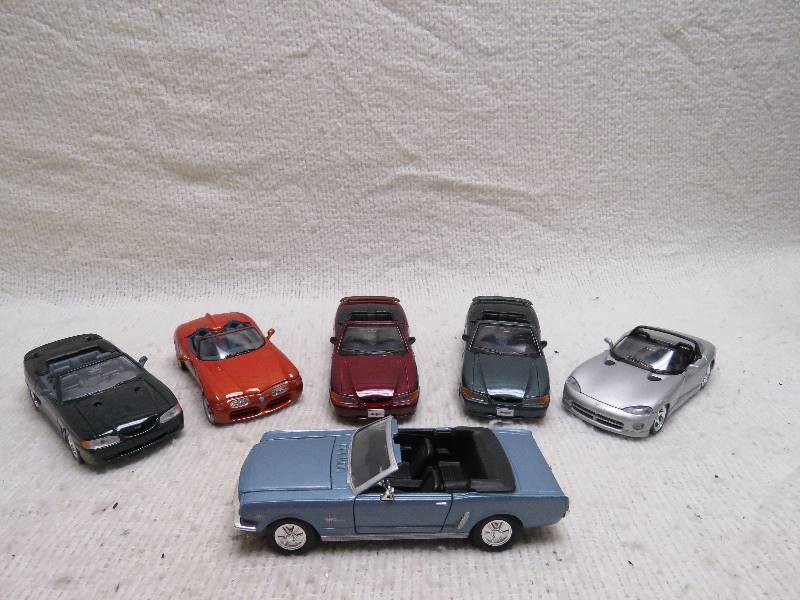 lot 646 image: Collectible cars
