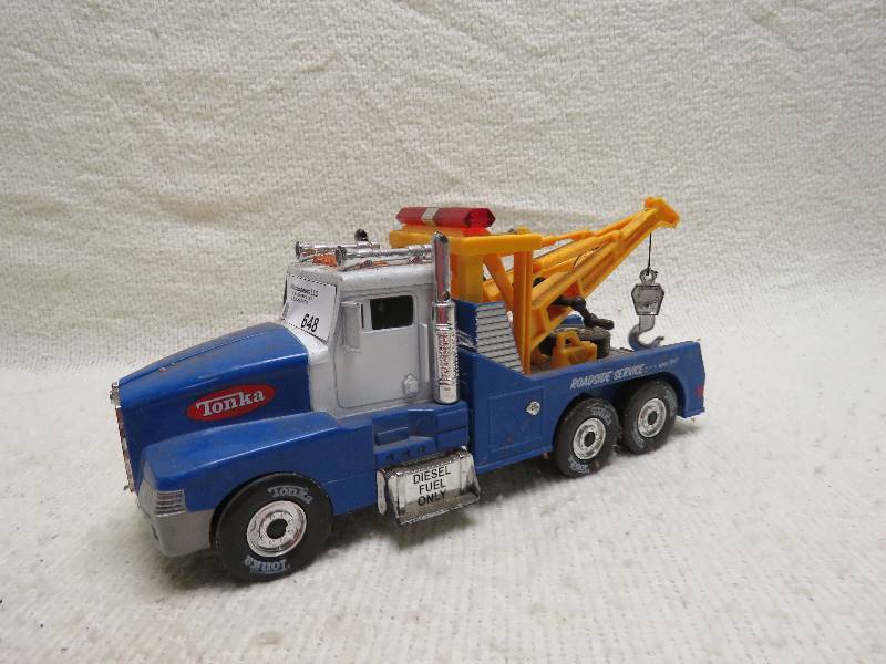 lot 648 image: Vintage Tonka Truck
