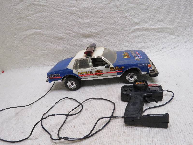 lot 653 image: Radio Controlled Patrol car