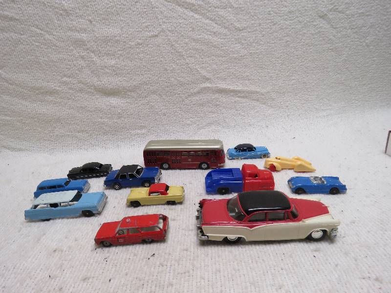 lot 656 image: Antique cars