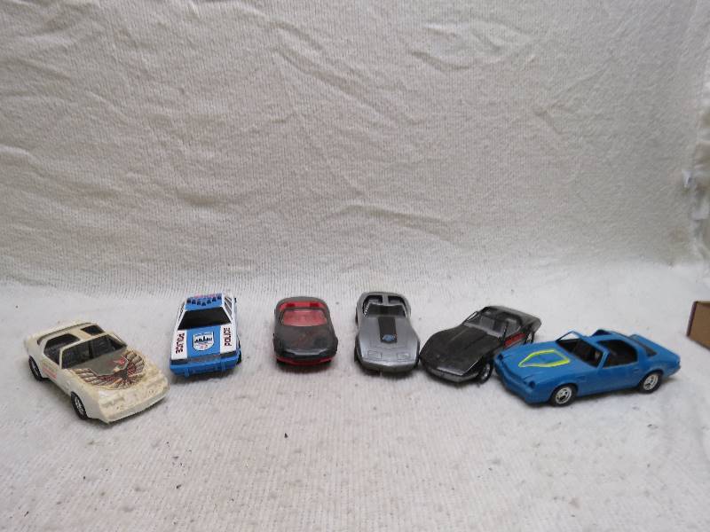 lot 662 image: Vintage cars