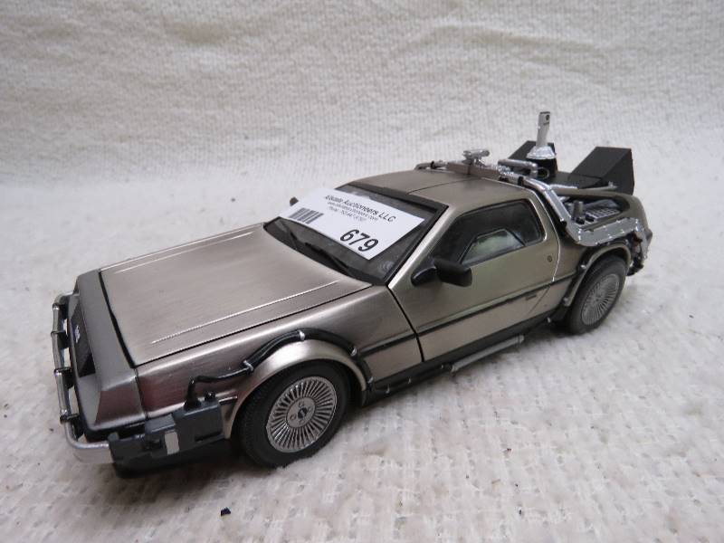 lot 679 image: Vintage Delorean