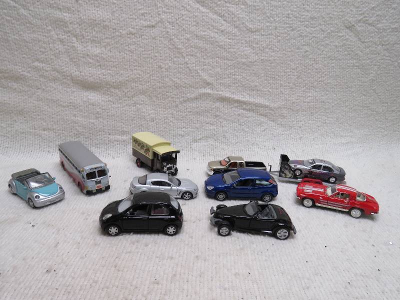 lot 687 image: Collectible cars