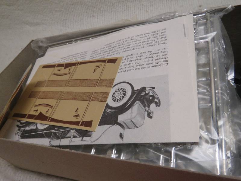 lot 697 image: Vintage Metal Model kit