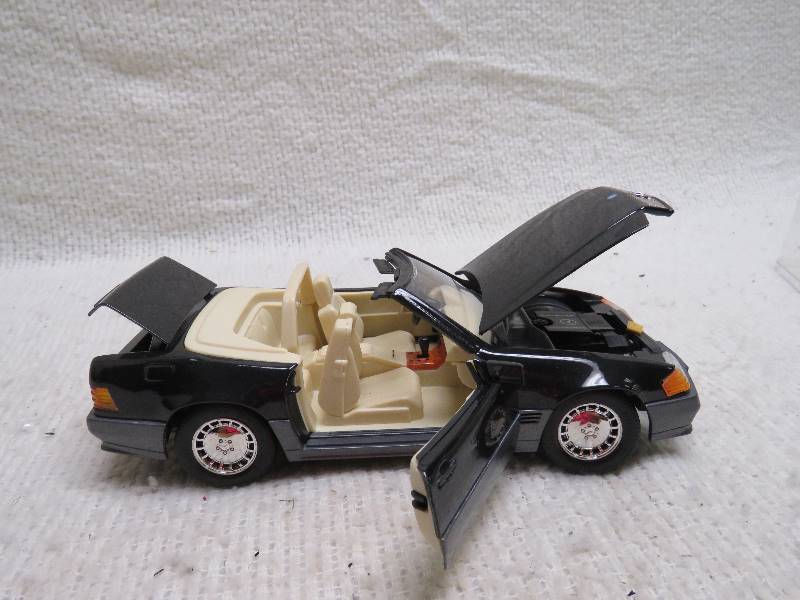 lot 703 image: Collectible car