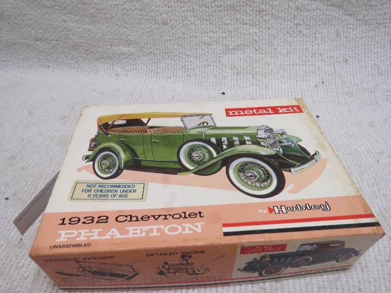 lot 709 image: Vintage Model kit
