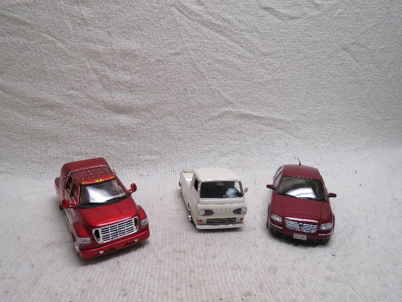 lot 712 image: Vintage cars