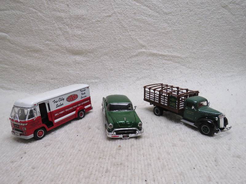 lot 727 image: Vintage Cars