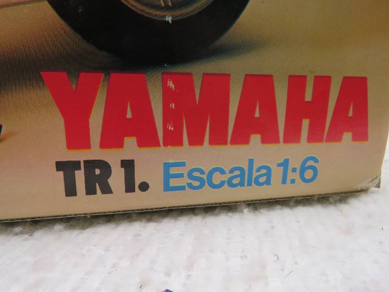 lot 756 image: Vintage Motorcycle Model kit