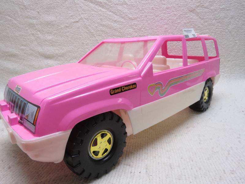 lot 761 image: Vintage cars