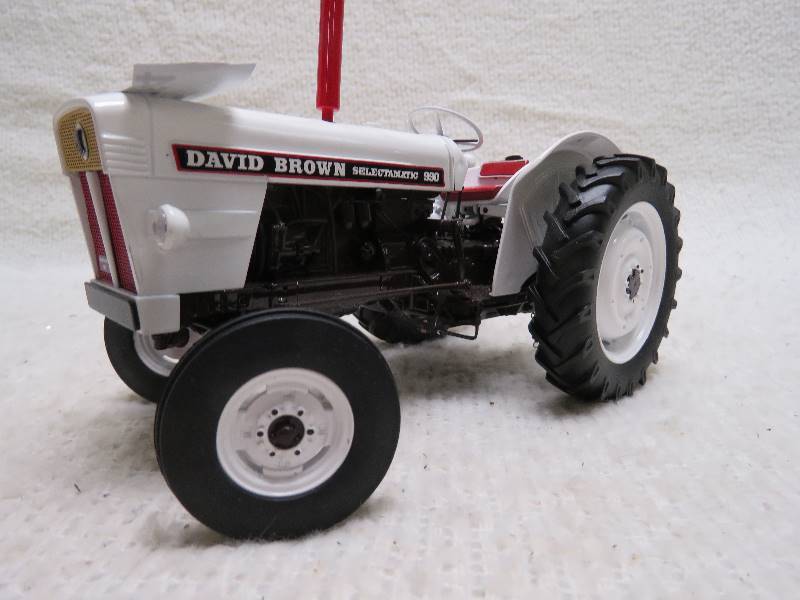 lot 764 image: Collectible Tractor