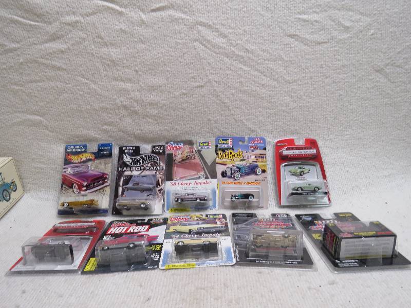 lot 768 image: Collectible cars