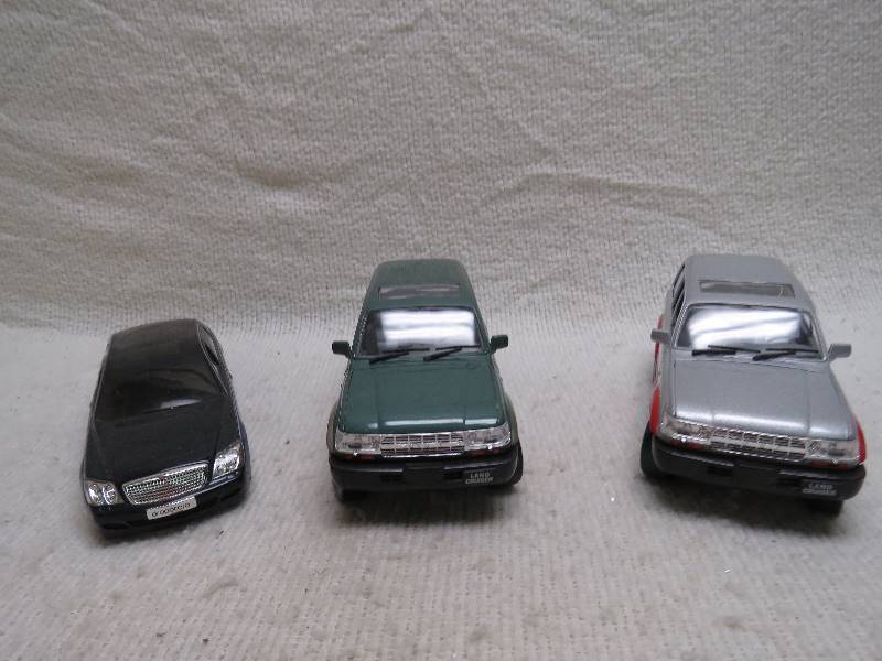 lot 779 image: Collectible cars