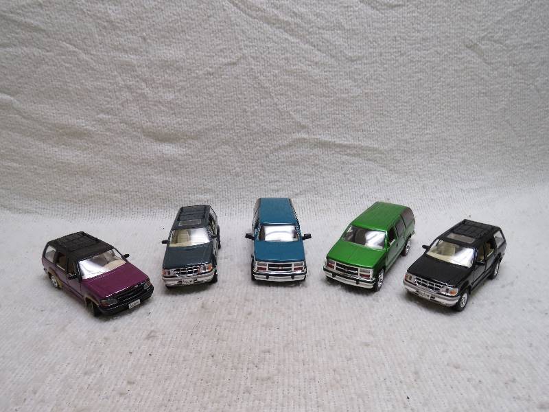 lot 783 image: Collectible cars