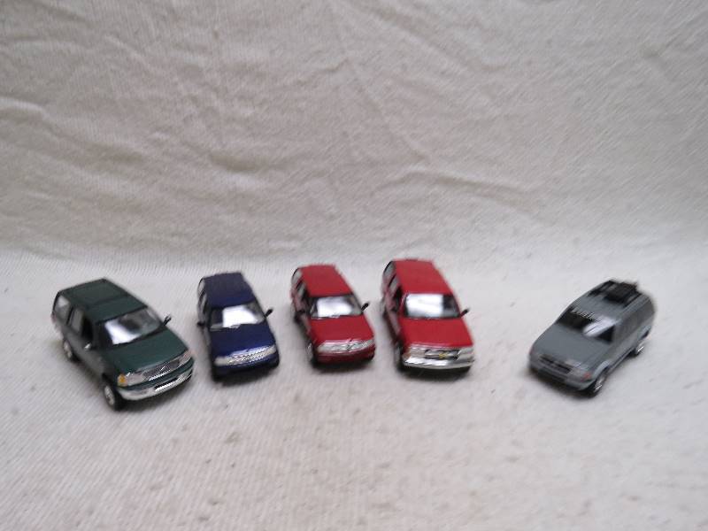 lot 784 image: Collectible cars