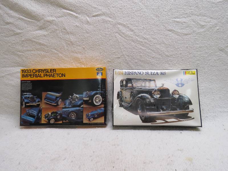 lot 793 image: Vintage model kits