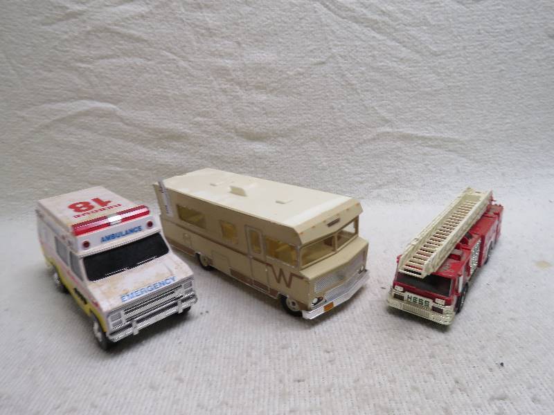 lot 802 image: Vintage cars