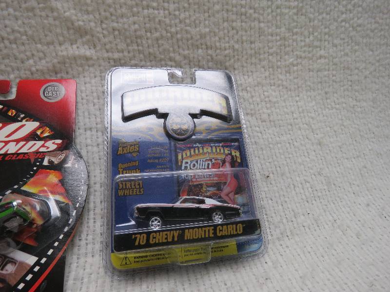 lot 823 image: Collectible cars