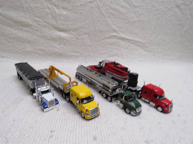 lot 202 image: Collectible trucks and trailers