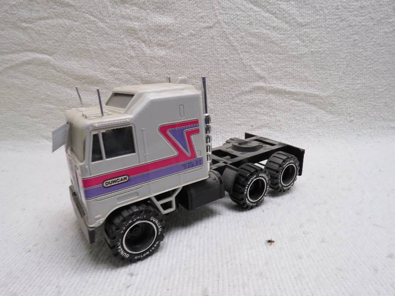 lot 205 image: Vintage Semi