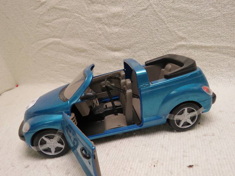 lot 214 image: Collectible Car