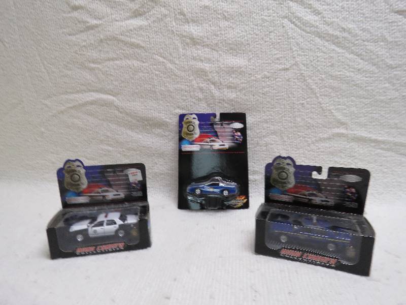 lot 219 image: Collectible Police Cars