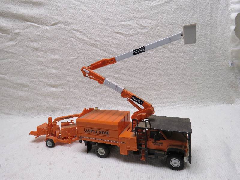 lot 228 image: Vintage truck