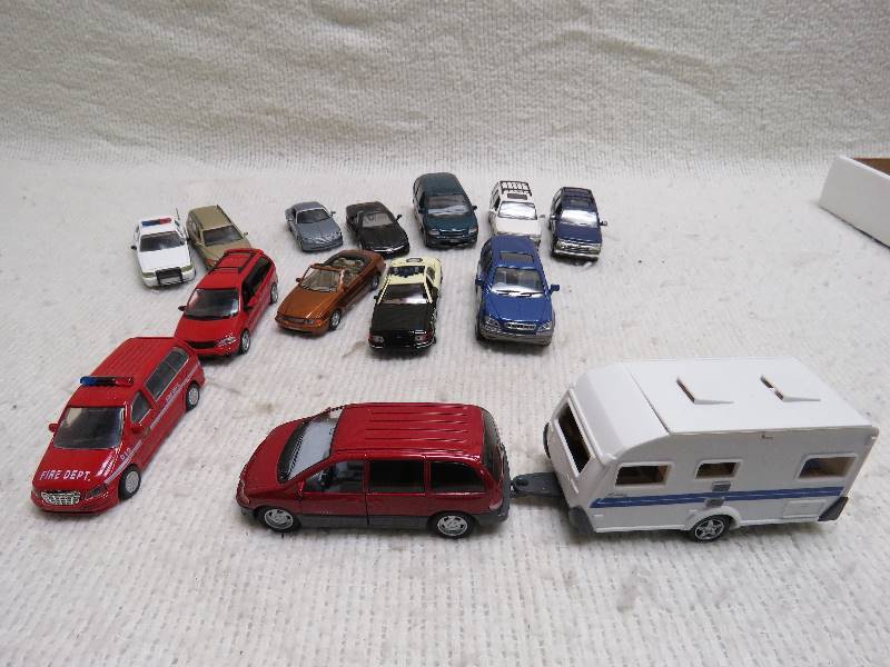 lot 230 image: Collectible cars
