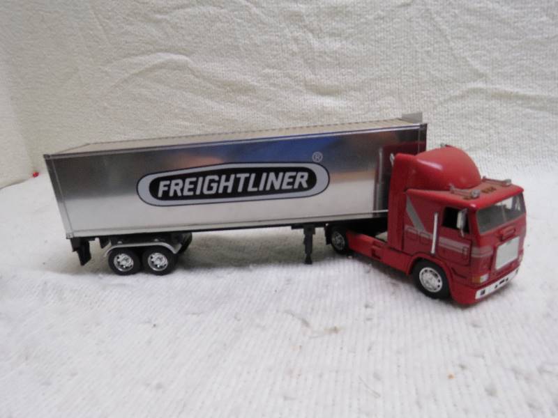 lot 232 image: Vintage Freightliner