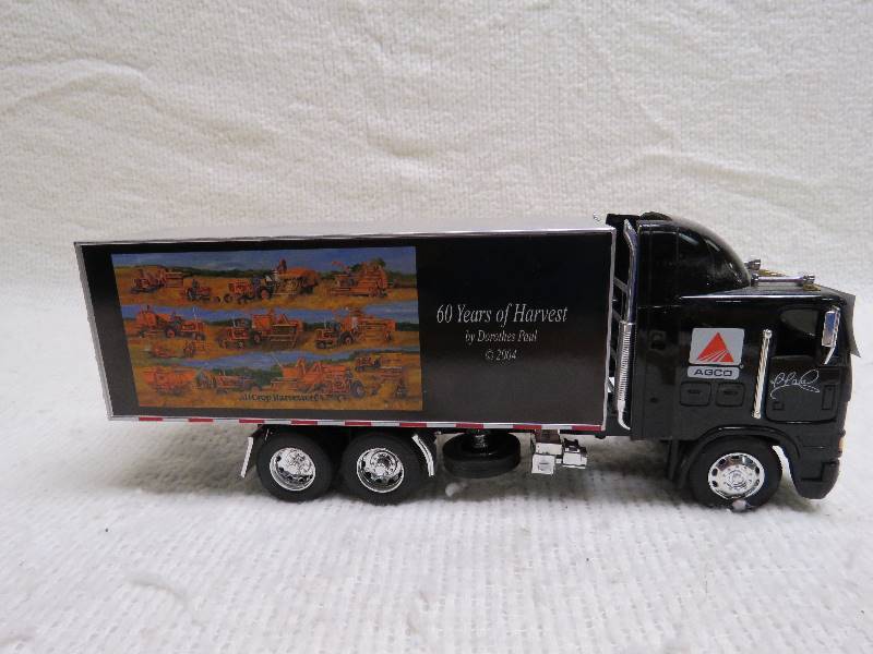 lot 241 image: Agco Truck