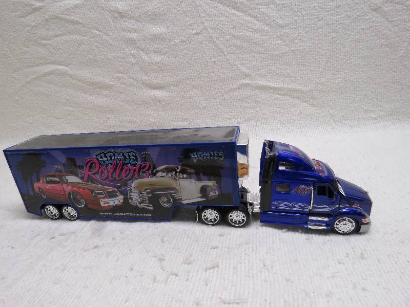 lot 249 image: Collectible Truck and Trailer