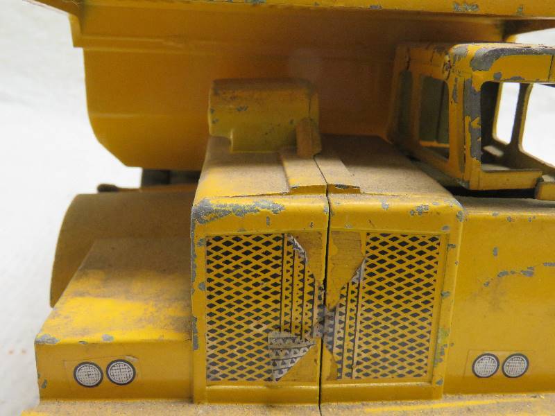 lot 292 image: Antique Pay Hauler