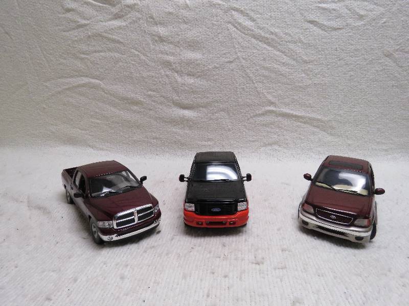 lot 296 image: Collectible pickups