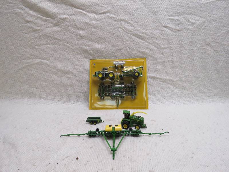 lot 297 image: John Deere collection