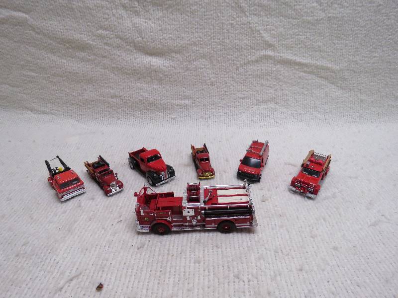 lot 298 image: Collectible Trucks