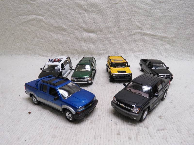 lot 316 image: Collectible Cars
