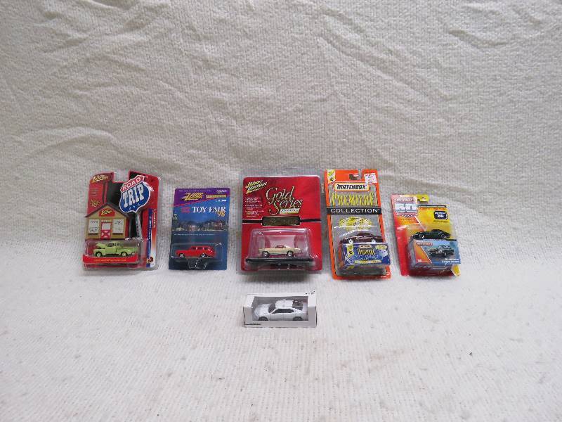 lot 317 image: Collectible cars