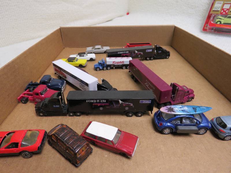 lot 318 image: Collectible cars