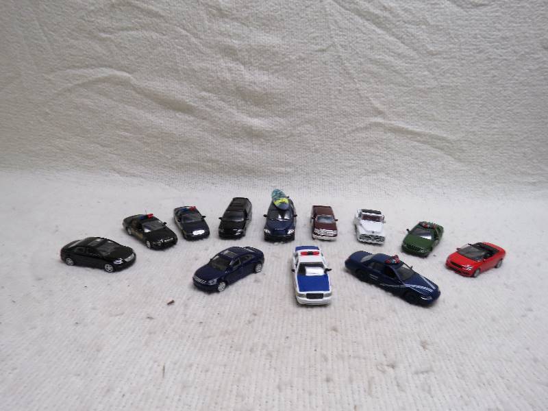 lot 319 image: Collectible cars