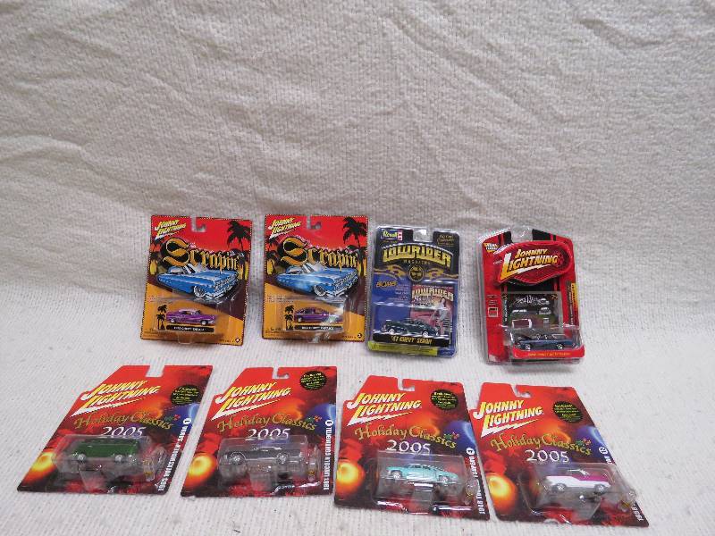 lot 324 image: Collectible cars