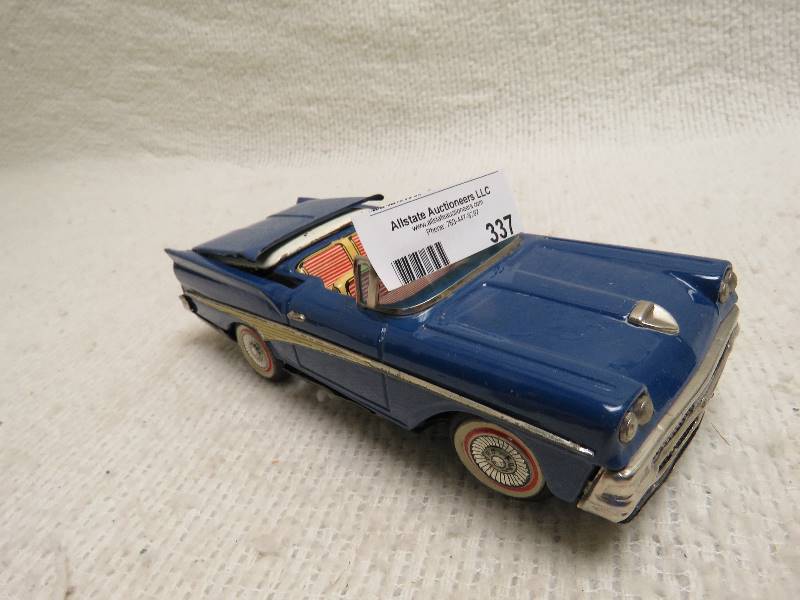 lot 337 image: Antique car