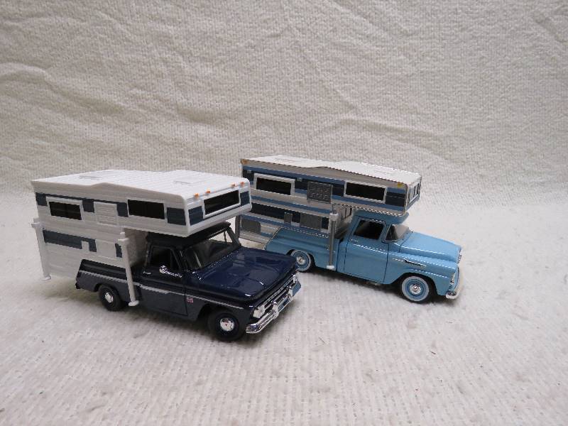 lot 335 image: Vintage Pickup