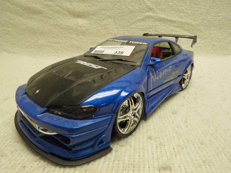 lot 339 image: Nissan Collectible