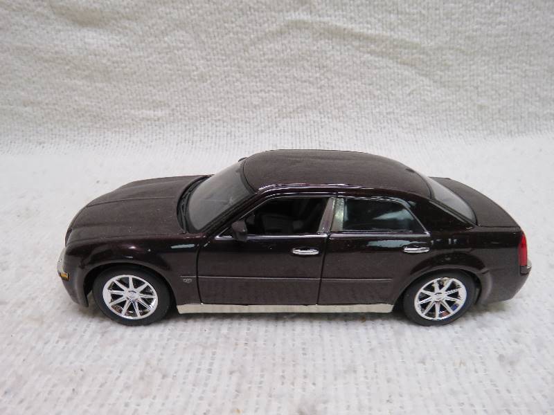 lot 342 image: Collectible Car