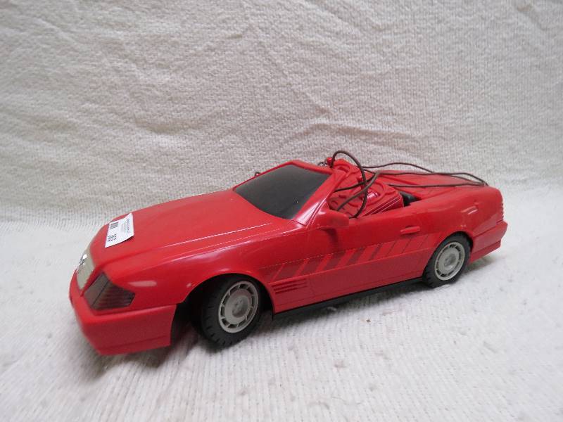 lot 363 image: Vintage radio controlled car