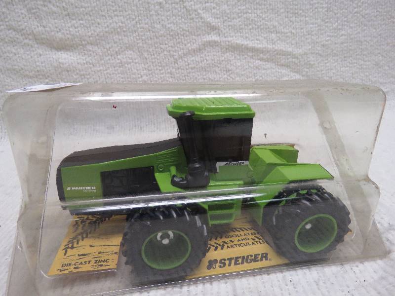 lot 371 image: Steiger Tractor