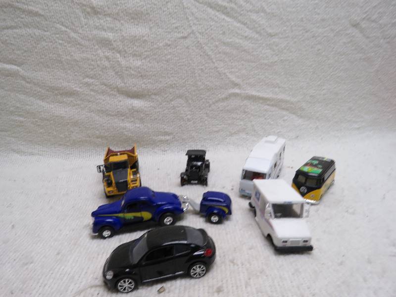 lot 374 image: Collectible cars