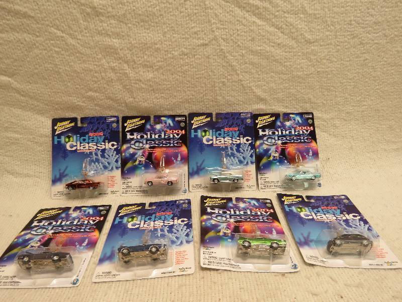 lot 389 image: Johnny Lightning Collectibles