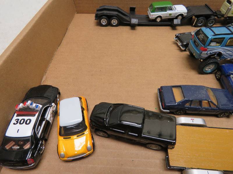 lot 401 image: Collectible cars and trucks