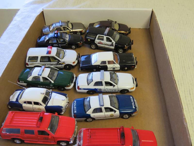 lot 56 image: Collectible Emergency Vehicles